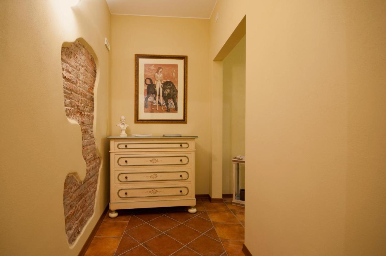 Corte Toro * Lucca